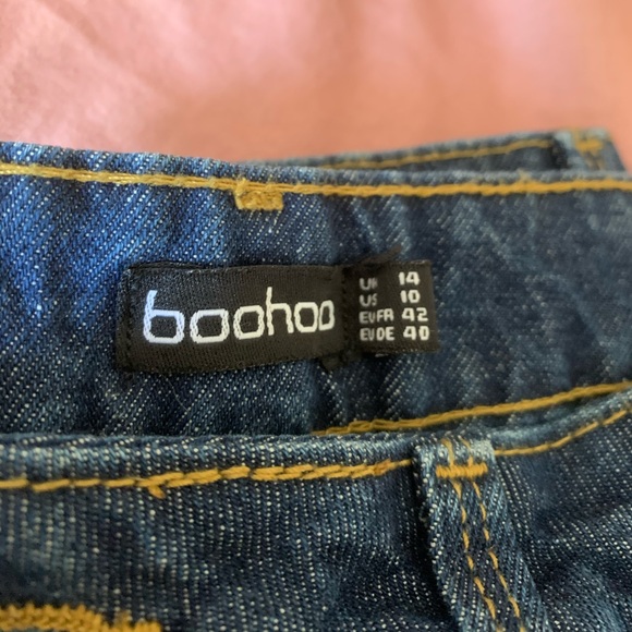 HIGH WAISTED MOM JEANS😋 - Picture 3 of 4